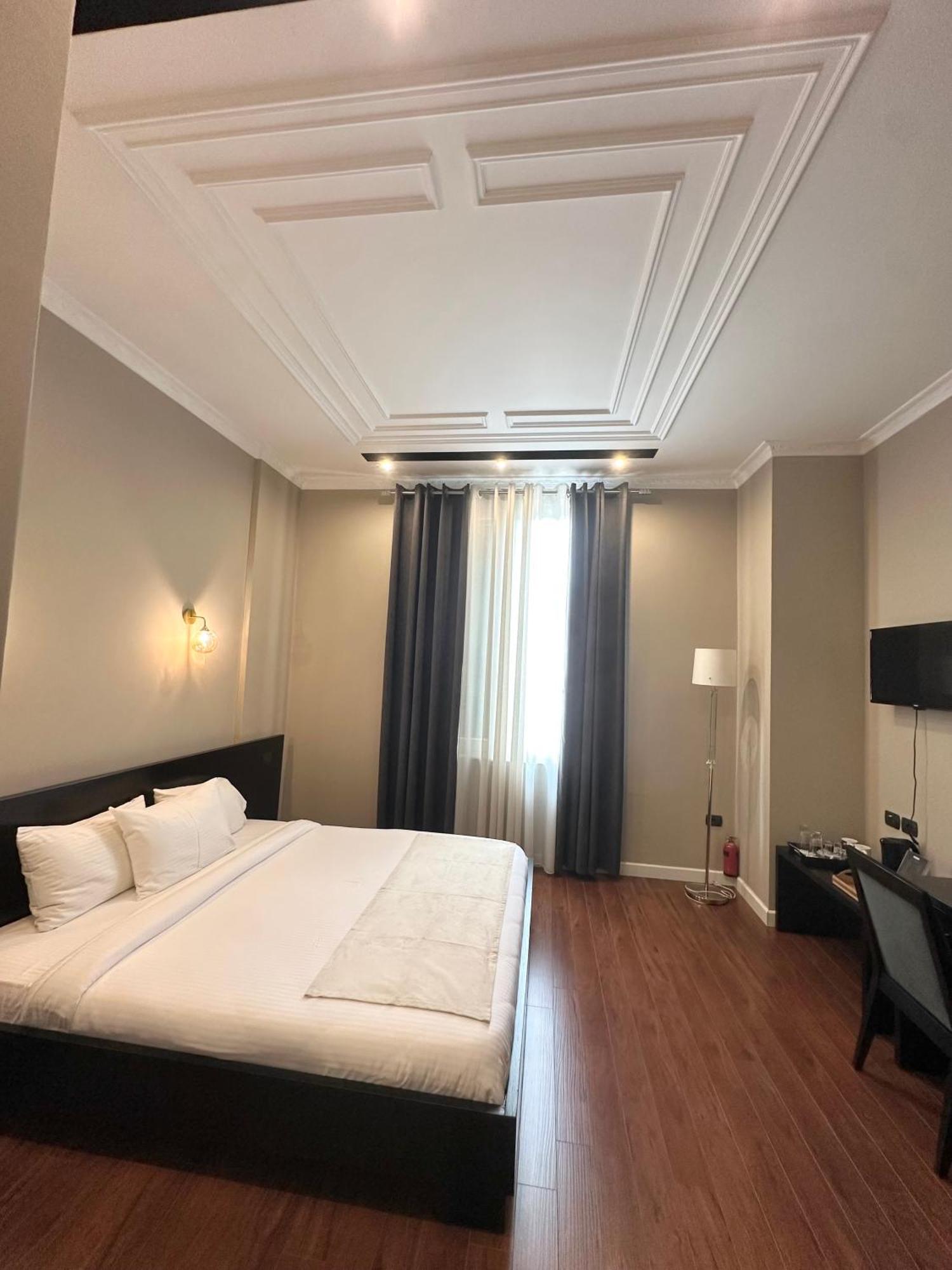 Monun Boutique Hotel Tirana Exterior photo