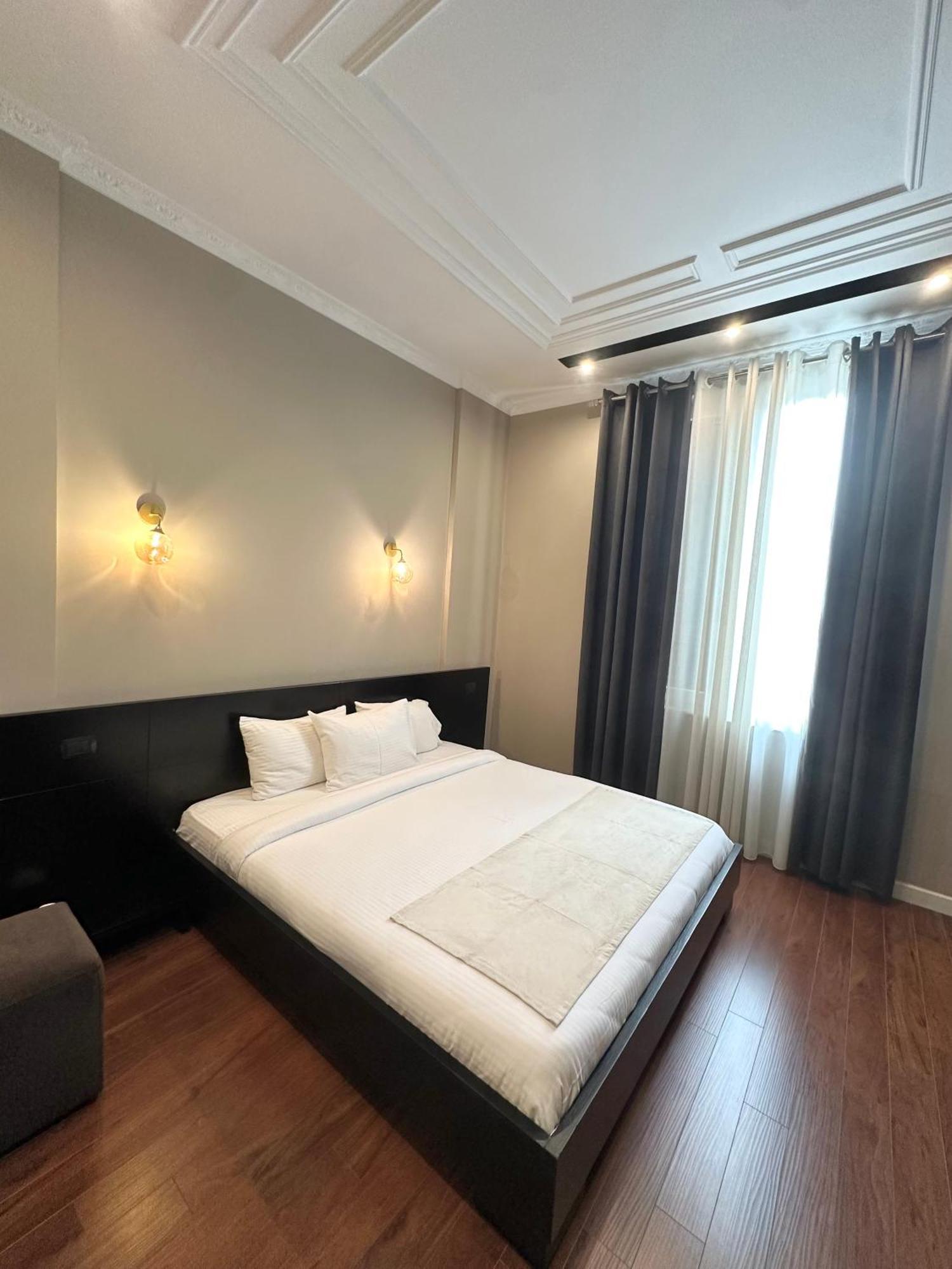Monun Boutique Hotel Tirana Exterior photo